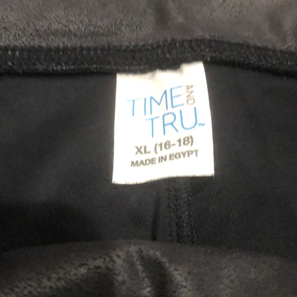 Time and Tru Leggings Faux Lether - Picture 3 of 3